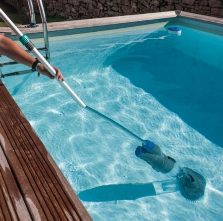 Cómo mantener la piscina limpia: 7 consejos básicos que debes conocer